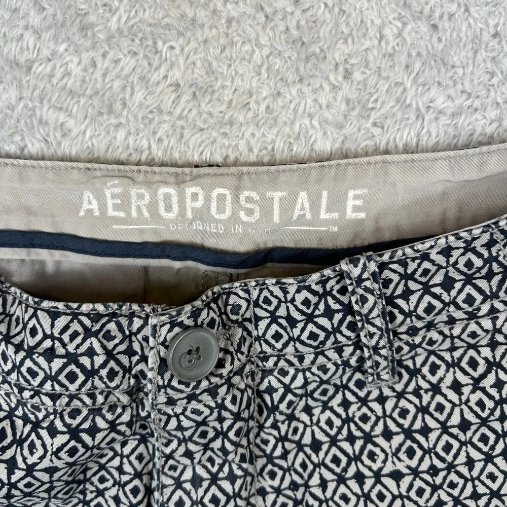 Aeropostale Mens Navy Blue White Geometric‎ Diamond Print Chino Shorts Size 28
